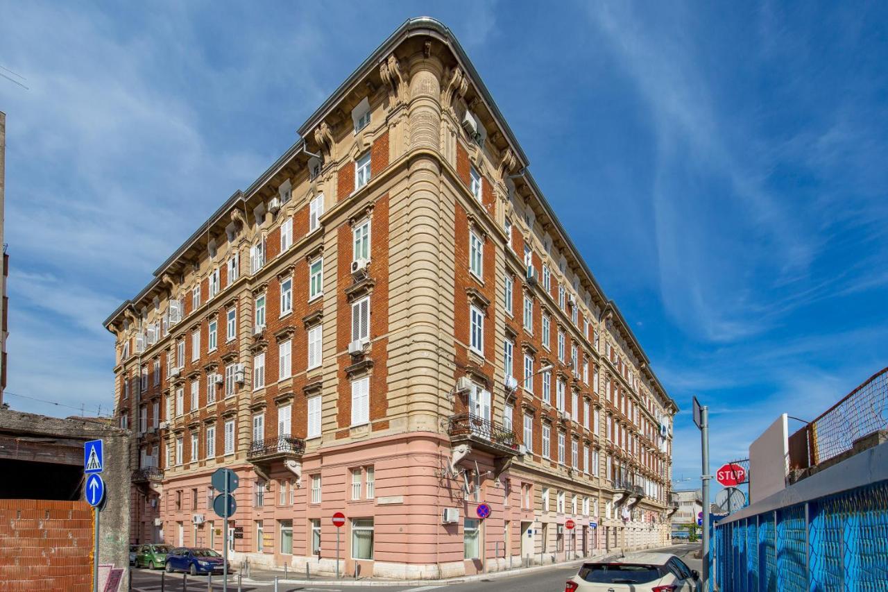Apartment Vintasio Риека Экстерьер фото