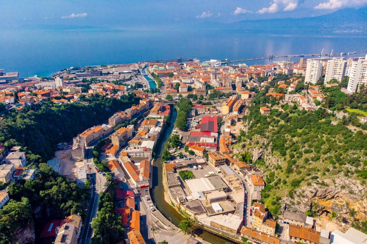 Apartment Vintasio Риека Экстерьер фото